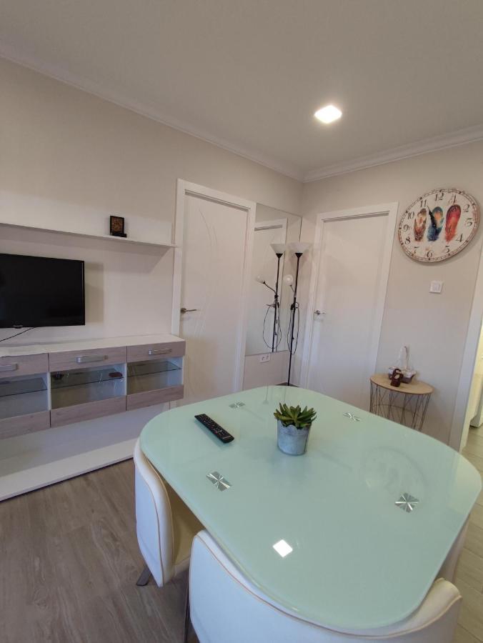 Precioso Apartamento 3 Dormitorios, Aire Acondicionado Menos 10 Min A Pie Feria 헤레스 외부 사진
