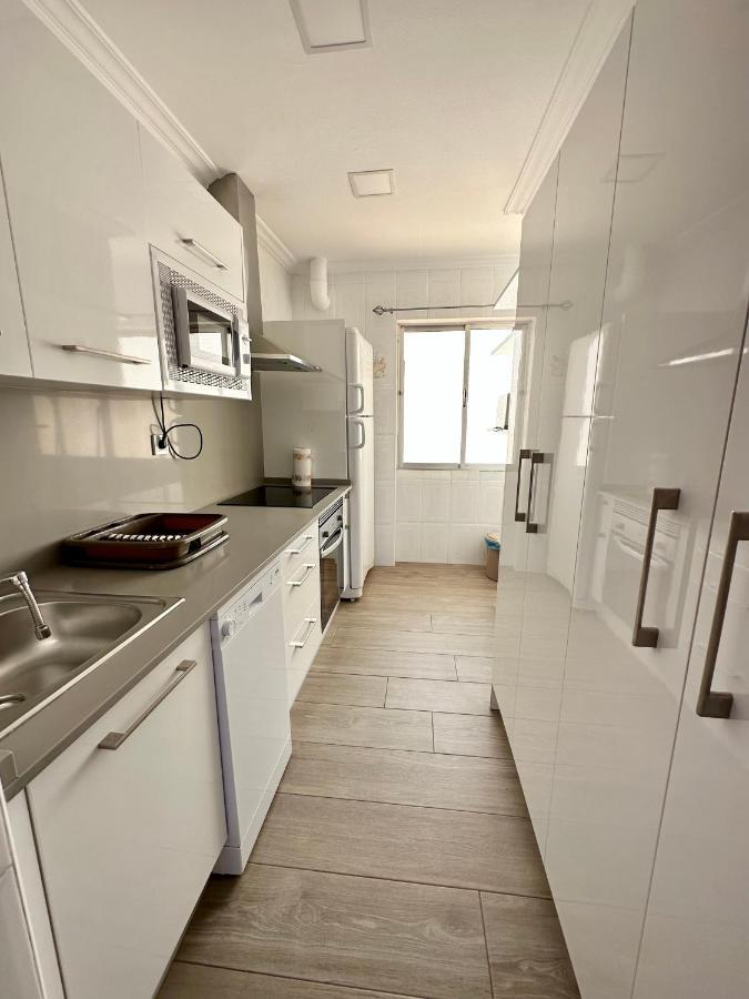 Precioso Apartamento 3 Dormitorios, Aire Acondicionado Menos 10 Min A Pie Feria 헤레스 외부 사진
