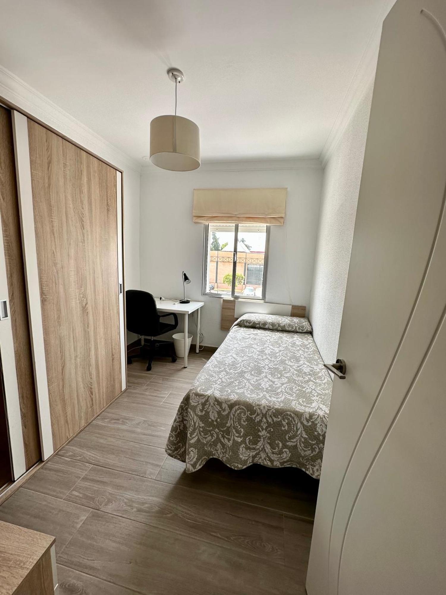 Precioso Apartamento 3 Dormitorios, Aire Acondicionado Menos 10 Min A Pie Feria 헤레스 외부 사진